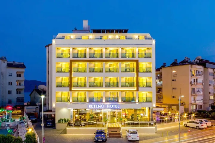 Hotel para 3 personas, con piscina y vistas además de sauna y balcón - 1