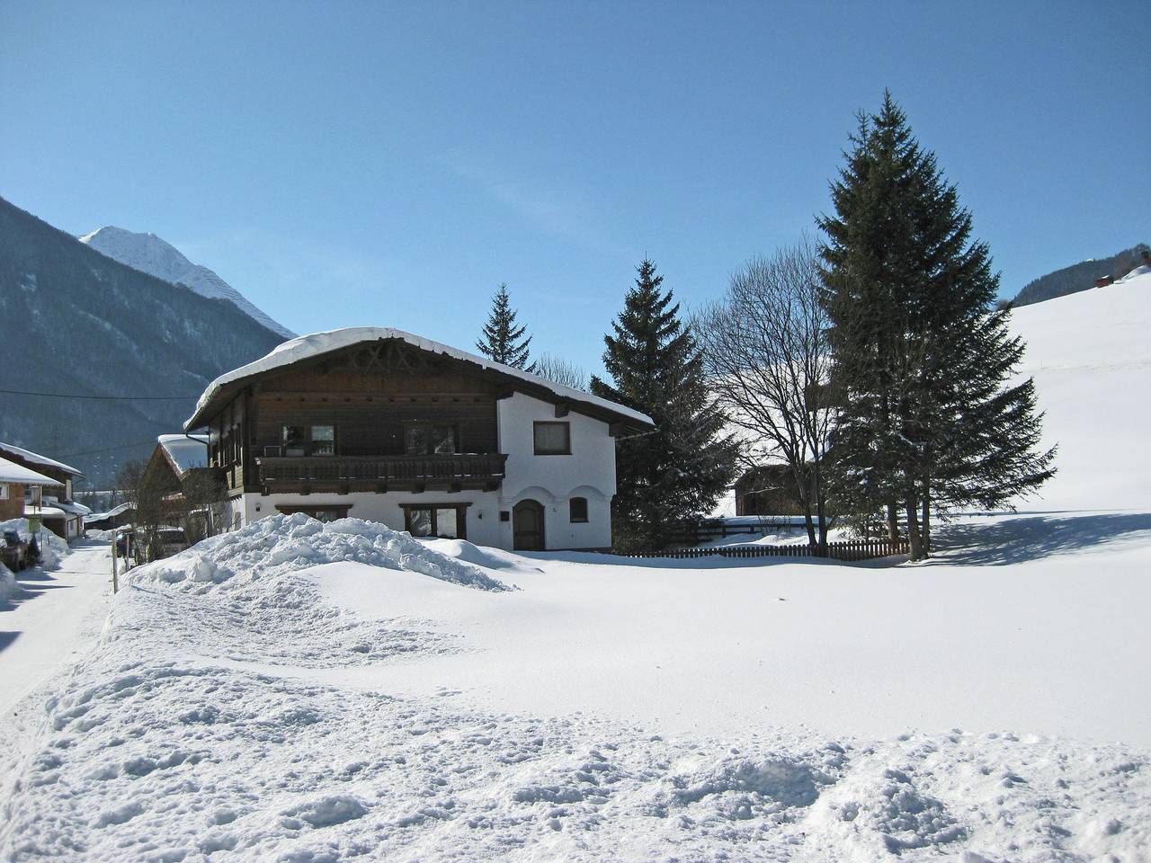 Ganze Wohnung, Wohnung in Pettneu nahe St. Anton Skipisten in Pettneu, Pettneu am Arlberg