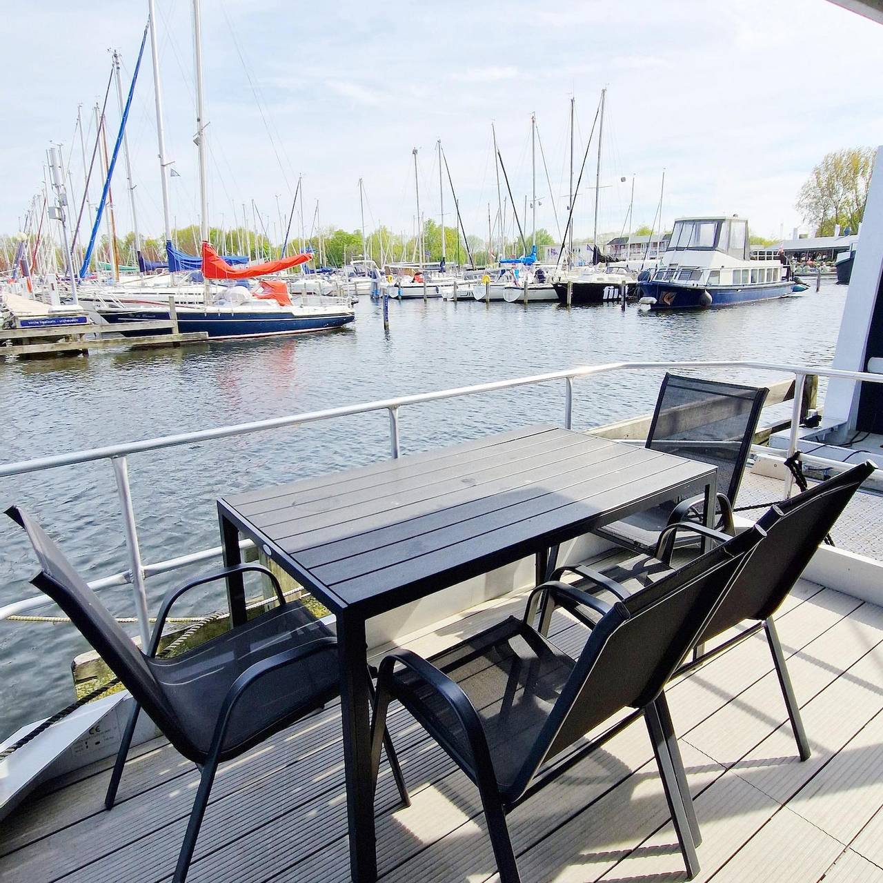 Marina Parcs — Havenlodge met dakterras en balkon (4-6 pers) Naarden in Naarden, Noord-Holland