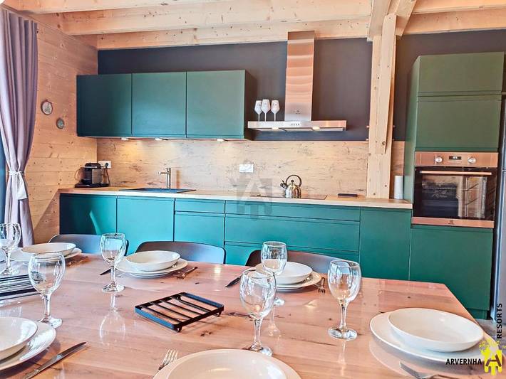 Chalet pour 8 personnes, avec terrasse ainsi que jardin et vue à Chambon-sur-Lac - 3