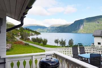 Ferienhaus für 4 Personen in Stryn