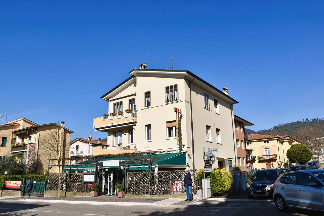 Entire apartment, Casa Leopardi - Holiday Apartment in Garda in Garda, Garda Mountains