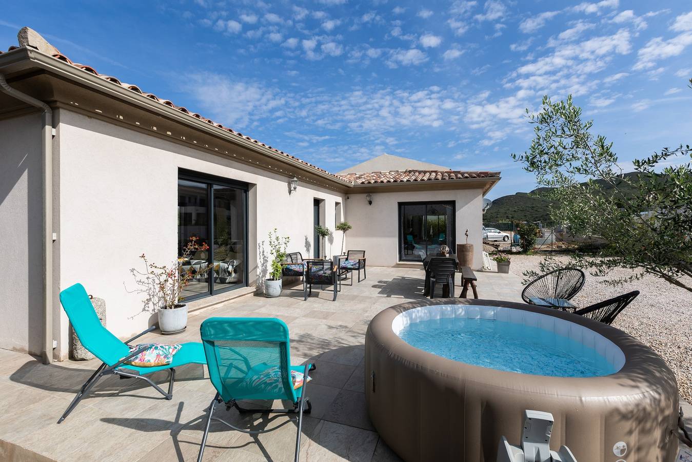 Casa Lucia Diana: Casa Vacanze con Vista Montagna, Wi-Fi e Aria Condizionata in Losari, Palasca