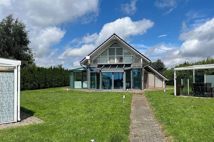 Ferienhaus für 5 Personen, mit Balkon und Garten in Laage