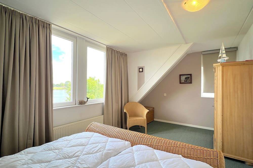 Geräumiges Ferienhaus am Wasser in Stevensweert in Stevensweert, Limburg (Niederlande)