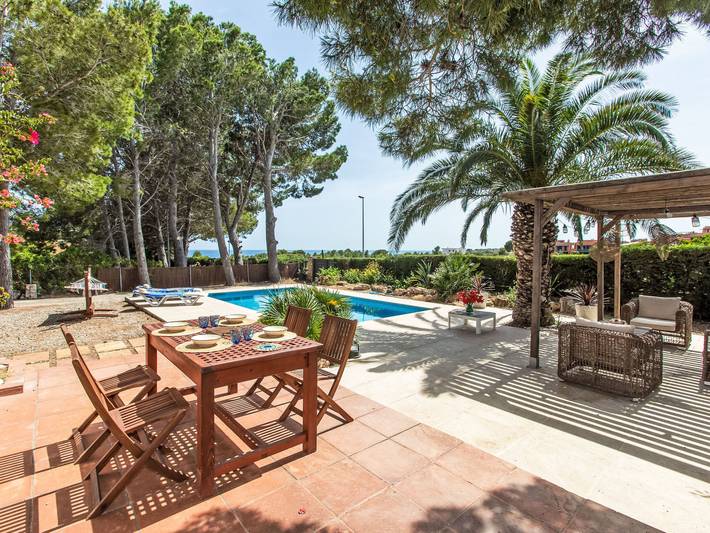 Location de vacances pour 6 personnes, avec jardin et terrasse, animaux acceptés à Calafat - 2