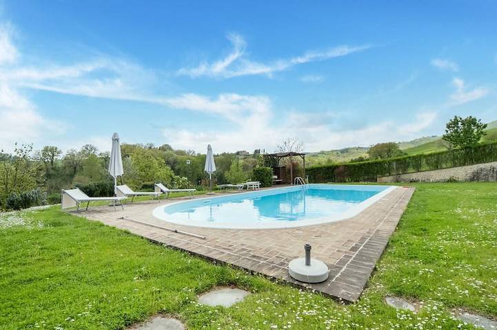 Agriturismo para 3 personas, con jardín y piscina - 1