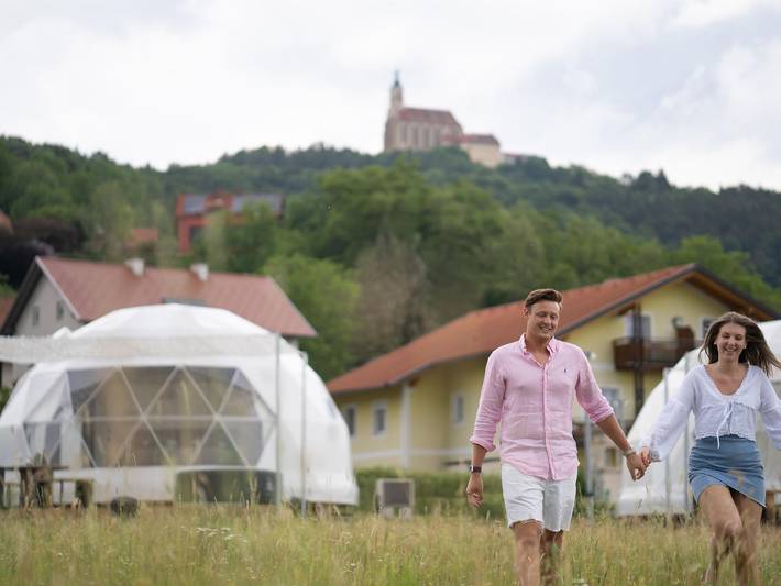 Ferienwohnung für 4 Personen, mit Terrasse und Whirlpool sowie Garten in Pöllauberg