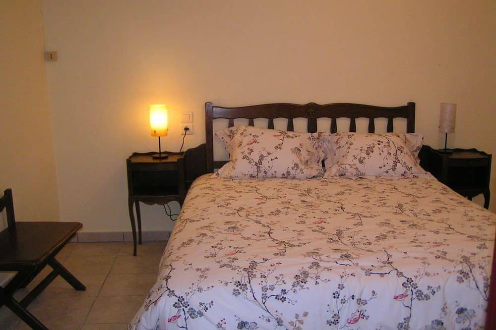 Gite - La Dependance in Baudio, Pontivy region