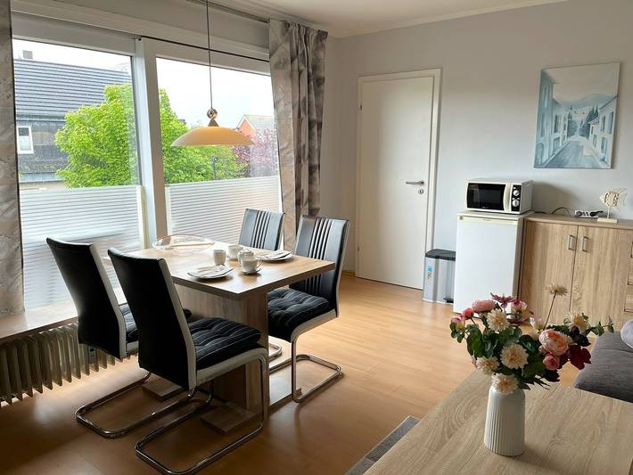 Ganze Wohnung, Die Ferienwohnung "Ankerplatz" für 4 Personen, mit großem sonnigen Balkon. in Büsum, Kreis Dithmarschen