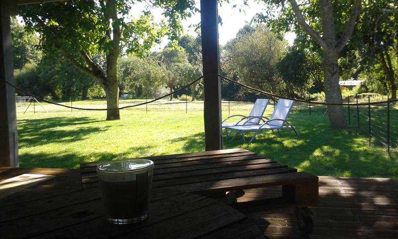 Location de vacances pour 6 personnes, avec Terrasse et Jardin ainsi que Vue sur le lac et Vue à Pleugueneuc
