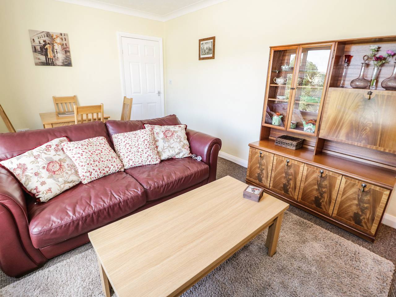 Entire apartment, The Nook 285B in Conwy region