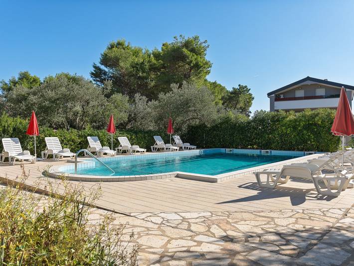Ferienhaus für 4 Personen, mit Terrasse und Garten auf Vir