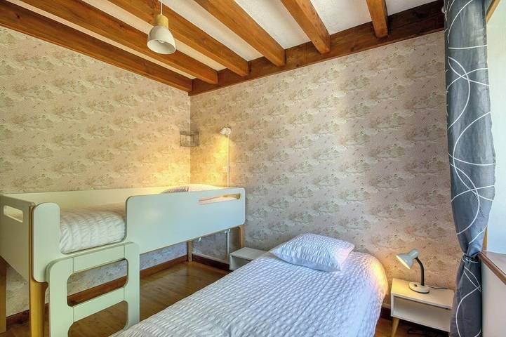 Location de vacances pour 8 personnes, avec jardin à Villeneuve-d'Allier - 2