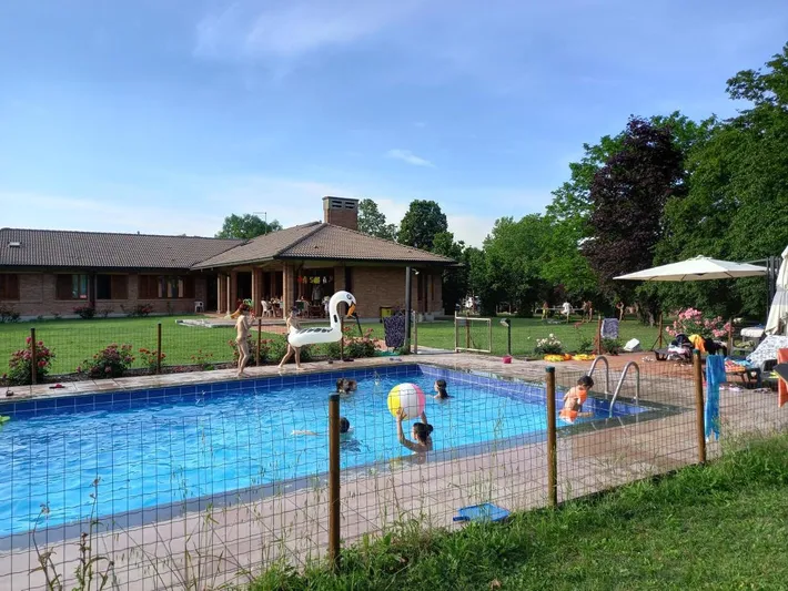 Homestay for 4 people, with garden and pool as well as view - 1