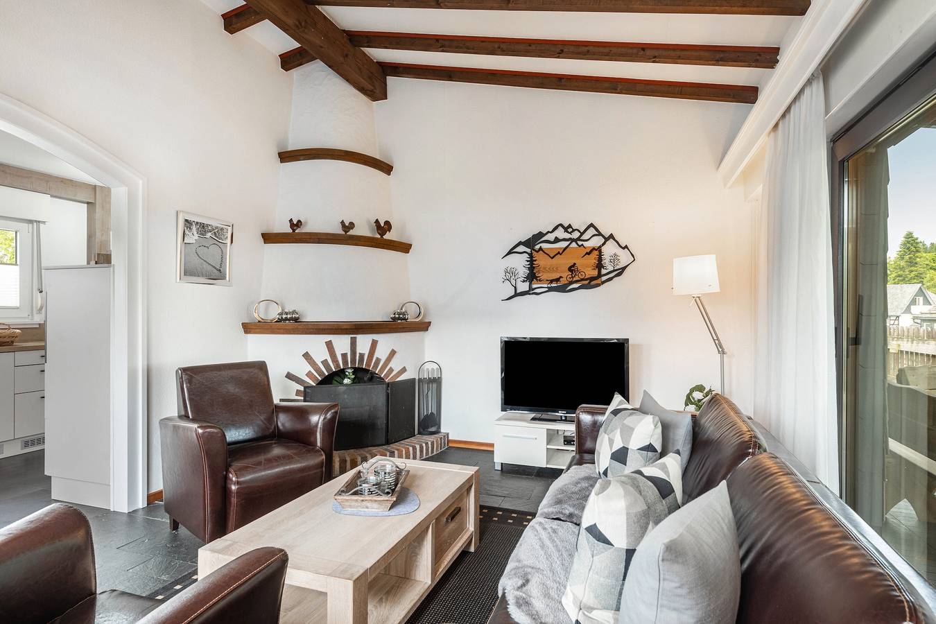 Ganze Wohnung, Ferienwohnung 'Schanze 20' mit Bergblick, Gemeinschaftsterrasse und Wi-Fi in Schanze, Schmallenberg