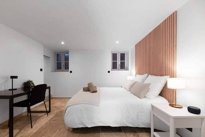 Ganze Wohnung, Klimatisierte Designerwohnung mit Terrasse in Vichy, Vichy und Umgebung