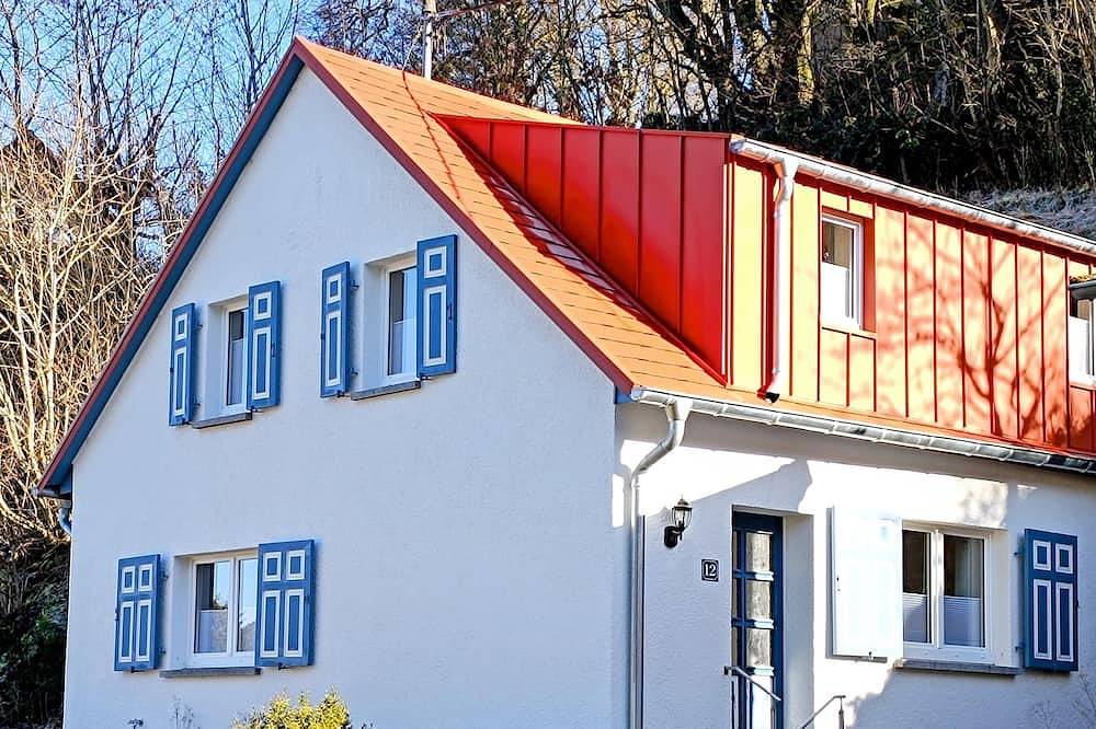 Dein Eifelhaus, Dein Eifelhaus: between the Nürburgring and Mayen, quiet location in Langenfeld, Osteifel