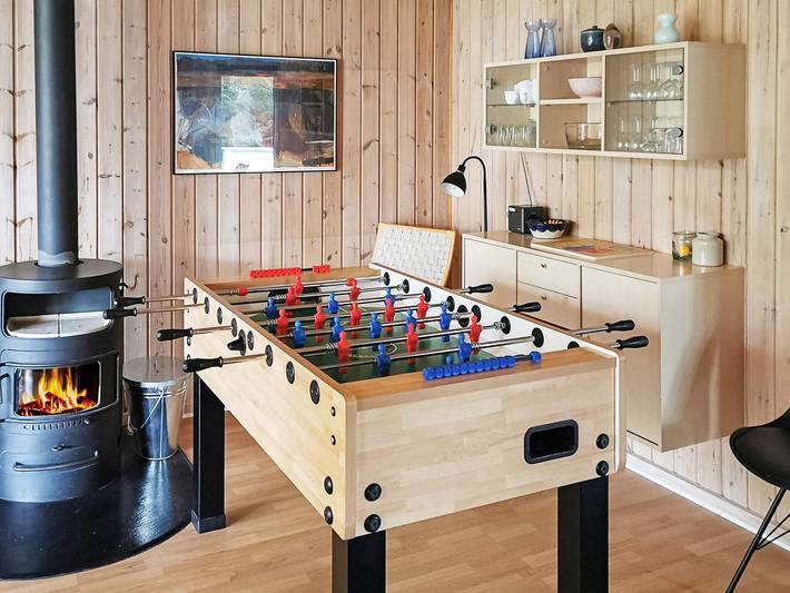 Ferienhaus für 12 Personen, mit Terrasse und Pool in Marielyst