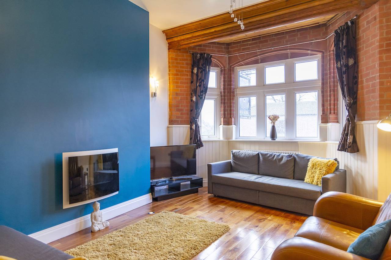 Entire vacation apartment, Luxury Apt No 1 - Two Bed Apartment(Sleeps 8) in Bury, Greater Manchester