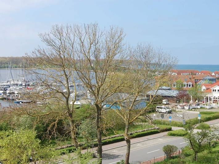 Bungalow für 4 Personen, mit Balkon und Seeblick