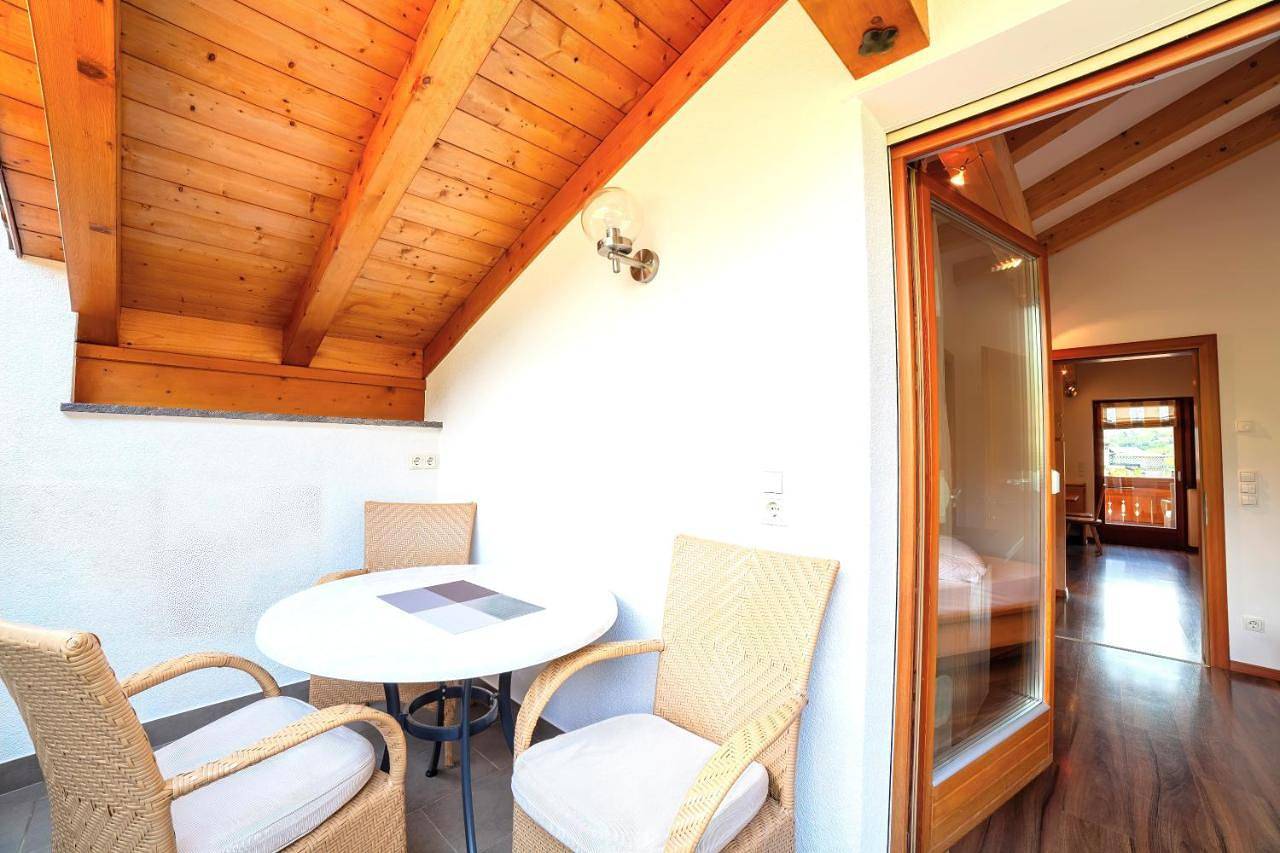 Geheel appartement, Two-Bedroom Apartment with Terrace in Algund, Ortler Alps