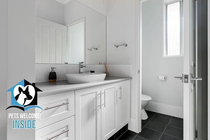 Holiday home for 6 people, with terrace and garden, with pets in Encounter Bay