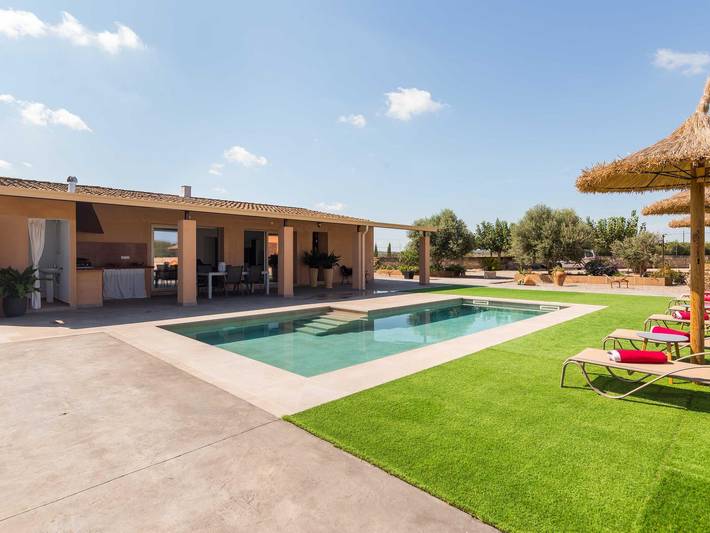 Casa rural para 5 personas, con Balcón/Terraza además de Jardín y Piscina en las Islas Baleares - 4
