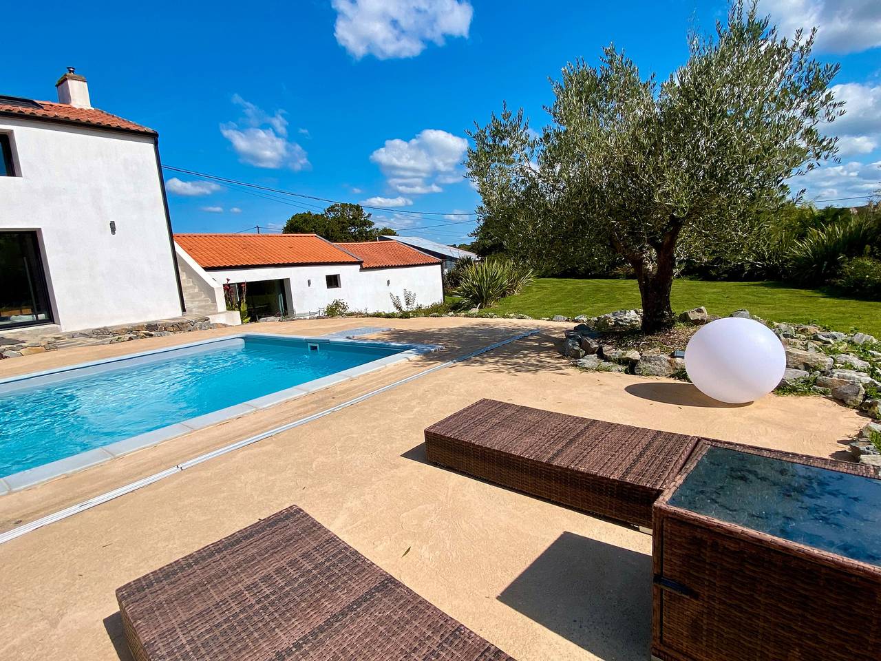 Gîte « La Cour de la Forêt » con piscina privada, terraza y Wi-Fi in Saint-Mars-de-Coutais, Nantes region