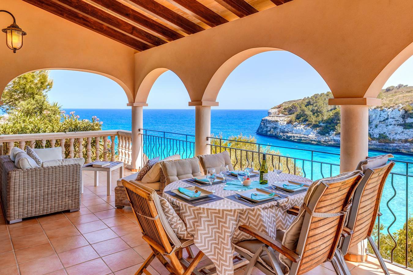 Fantastic Villa "Calima" with Sea View, Loggia, Air Conditioning and Wi-Fi in Cala Anguila, Manacor