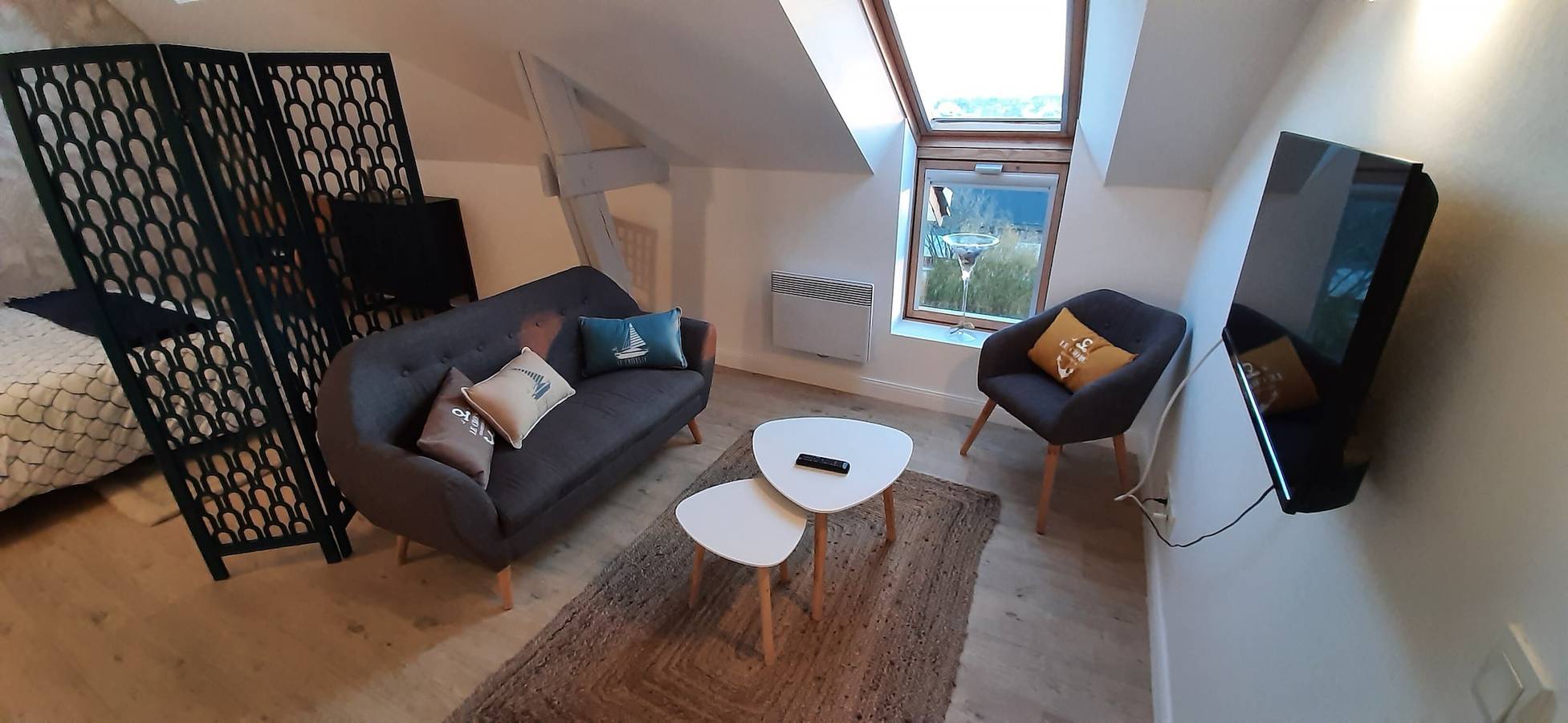 Ganze Wohnung, Südausrichtung direkt am Wasser mit Pool, Terrasse und Meerzugang in Le Croisic, Côte d'Amour