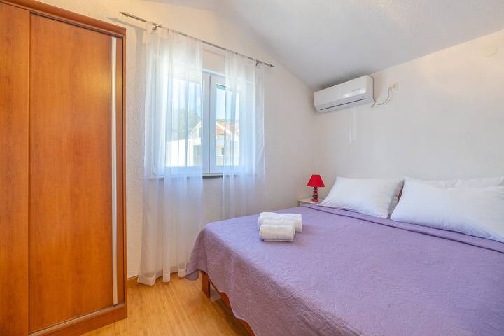 Hôtel pour 2 personnes, avec jardin à Bol - 2