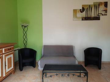 Gîte pour 4 personnes, avec piscine et sauna ainsi que jardin et vue, animaux acceptés à Anzex