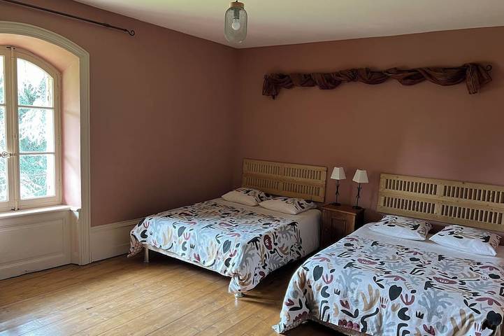 Location de vacances pour 15 personnes, avec jacuzzi ainsi que terrasse et jardin à Annonay - 2