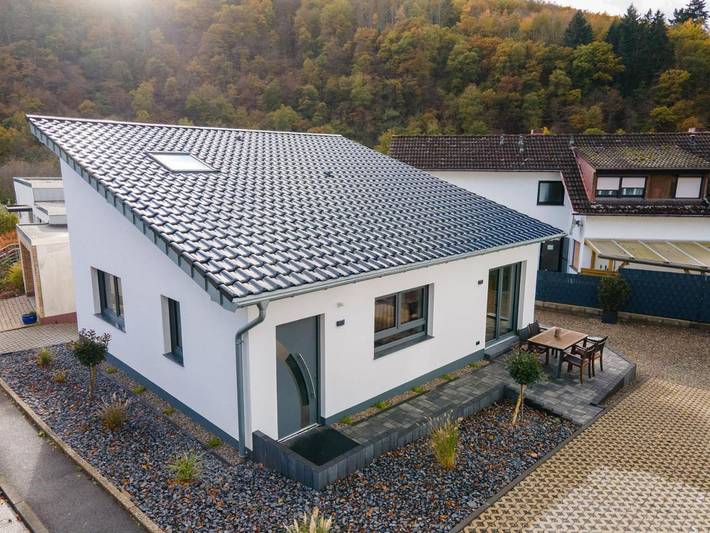 Ferienhaus für 4 Personen, mit Terrasse und Ausblick in Heimbach - 4