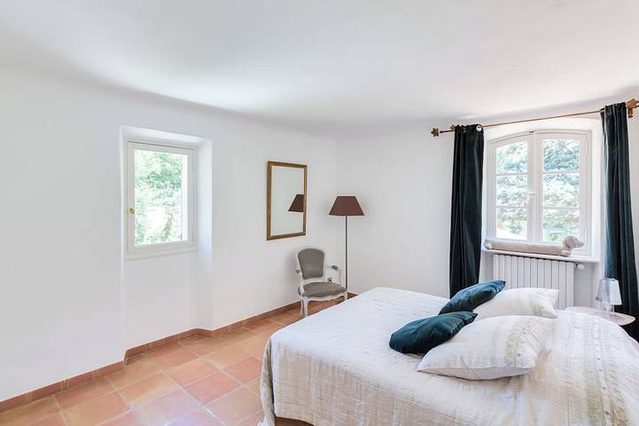 Location de vacances pour 8 personnes, avec piscine à Saint-Zacharie - 4