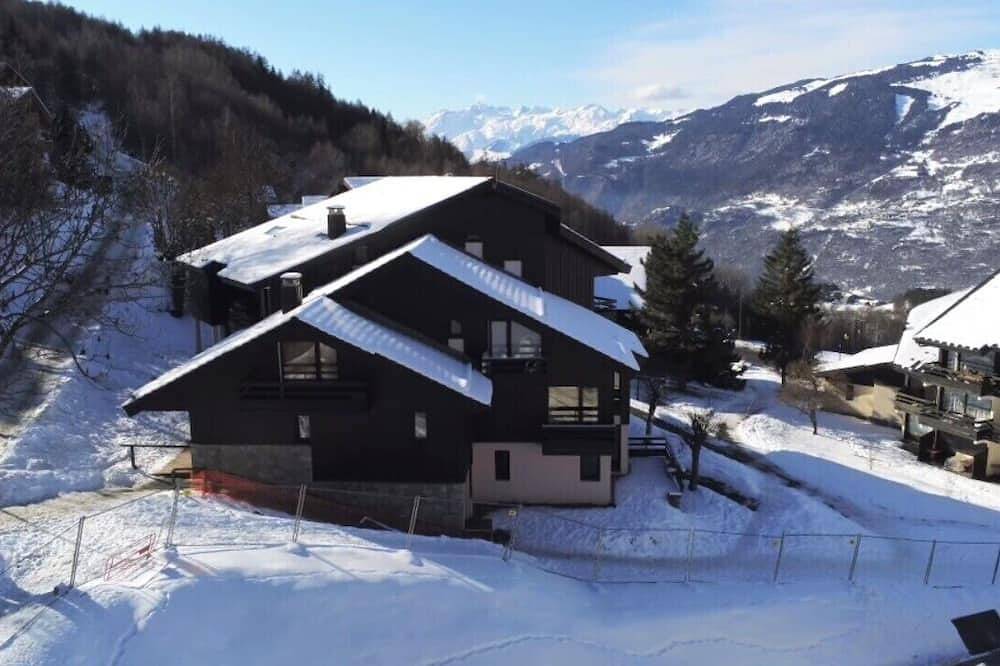 Entire apartment, Charming Apt With Balcony In La Plagne Montalbert in La Plagne, Aime-la-Plagne
