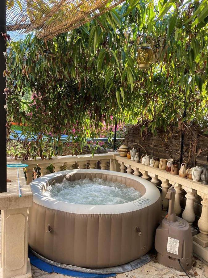 Location de vacances pour 2 personnes, avec Jacuzzi ainsi que Terrasse et Jardin à Puget-Théniers - 3
