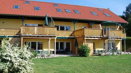 Ferienwohnung für 4 Personen, mit Garten und Balkon, kinderfreundlich in Zislow