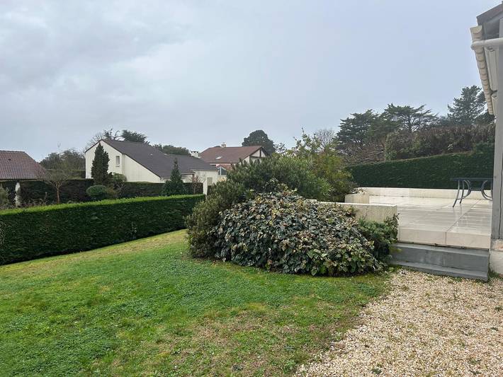 Location de vacances pour 10 personnes, avec bassin pour enfant et jardin, adapté aux familles dans Port de Gourmalon - 4