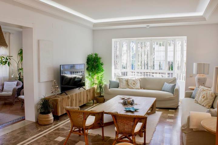 Villa pour 12 personnes, avec piscine et jardin, animaux acceptés à Roche - 4