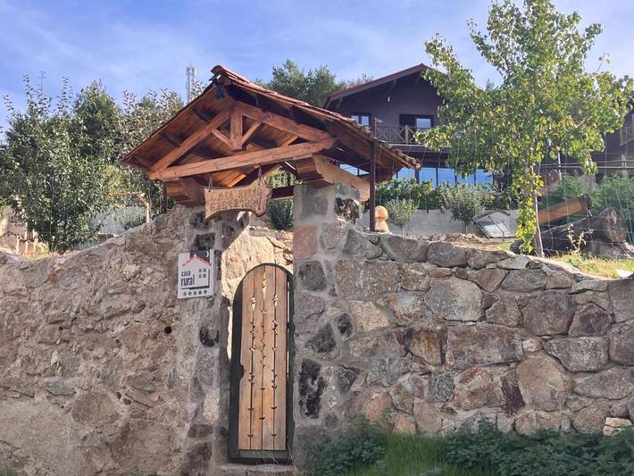 Casa rural para 4 personas, con Balcón y Terraza además de Jardín y Vistas en Navacepedilla de Corneja - 2