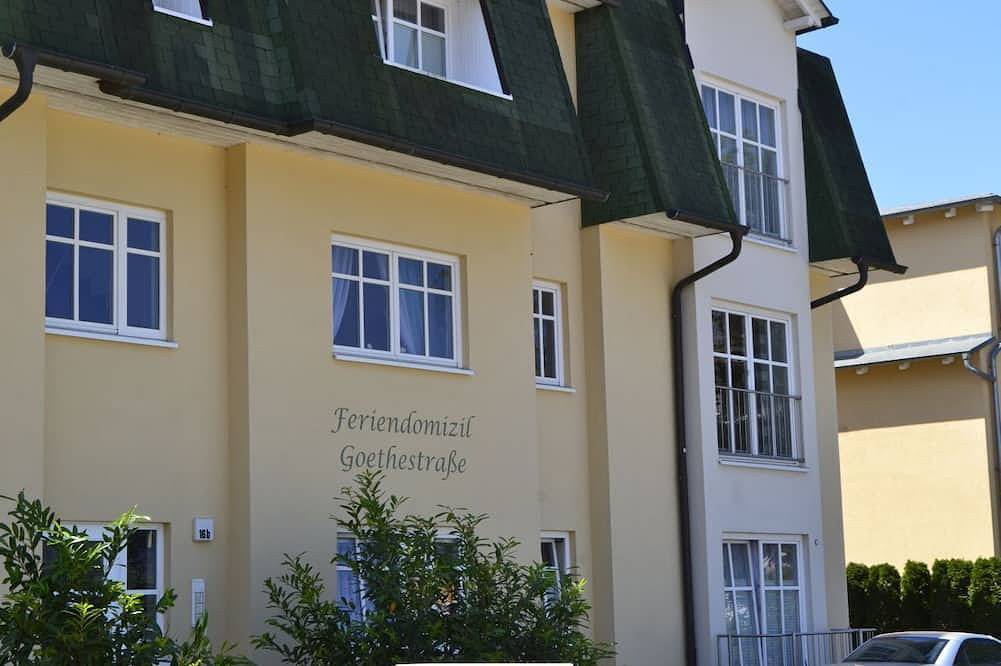 Entire apartment, Apartment on Usedom Seebad Ahlbeck Stand Parking Last Minute Offers in Drei Kaiserbäder, Heringsdorf