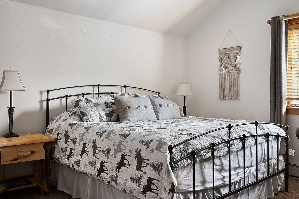 Ganze Wohnung, Modern 2 floor condo with all the amenities, close to Canyons Village, Sleeps 6 in Snyderville, Uinta Wasatch Cache National Forest