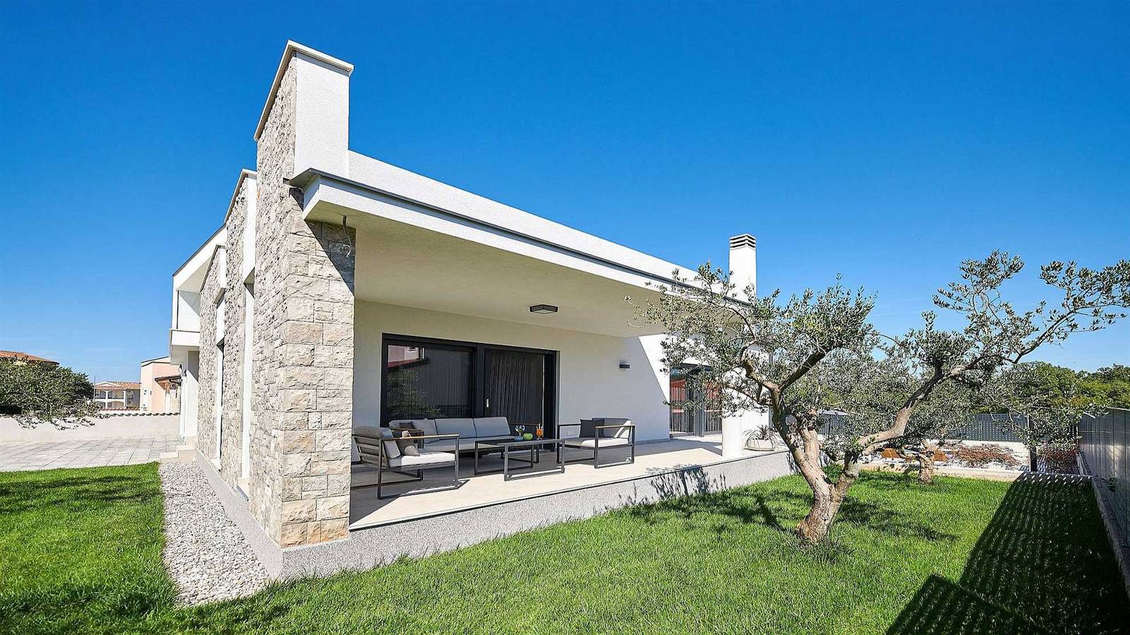 Villa für 10 Personen mit Balkon in Kaštel (Plovanija), Buje