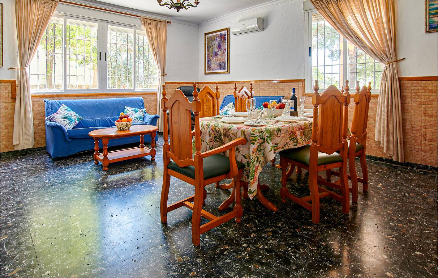 Retraite sereine en centre-ville avec piscine et terrasse in Doña Mencía, Sierras Subbéticas