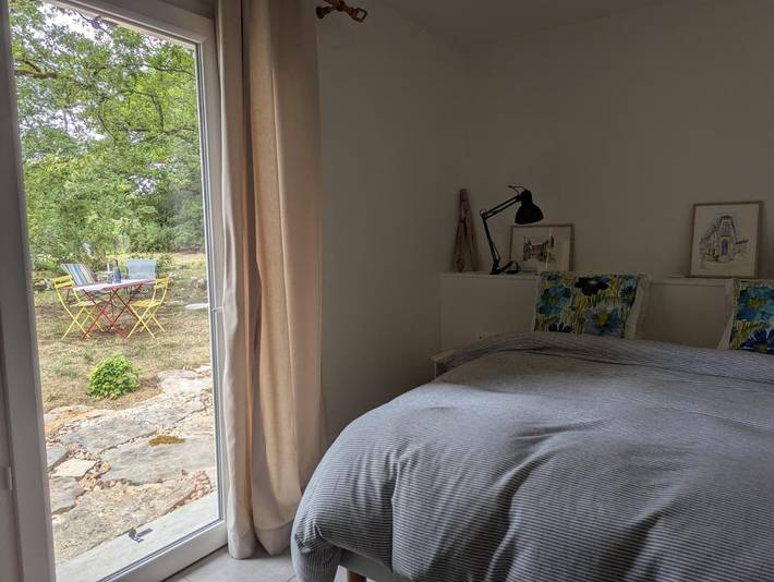Chambre d’hôte pour 2 personnes, avec terrasse et piscine ainsi que vue et jardin à Loubressac - 2