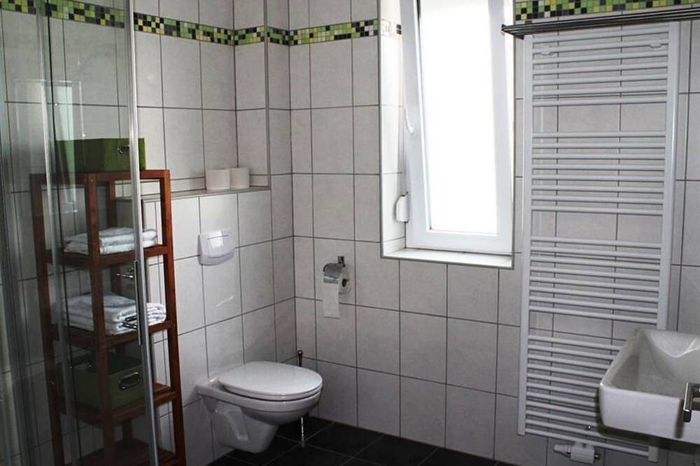 Ganze Wohnung, Fewo 3 Weinranke - Ferienhof Weingut Lunzer in Gols, Neusiedlersee-Hügelland