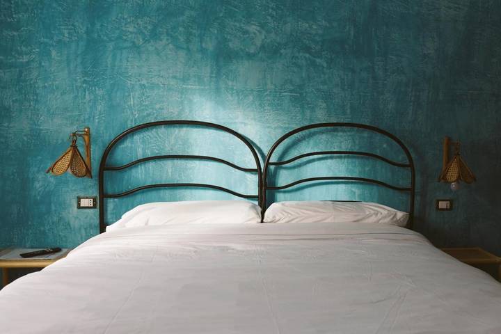 Location de vacances pour 2 personnes, avec terrasse ainsi que vue et jardin à Serra San Bruno