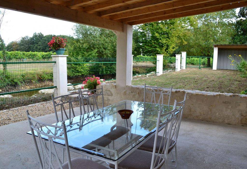 Gîte voor 4 personen met terras in Saint-Sulpice-de-Cognac, Charente